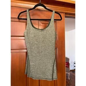 Lululemon tank top in a heathered green size 10